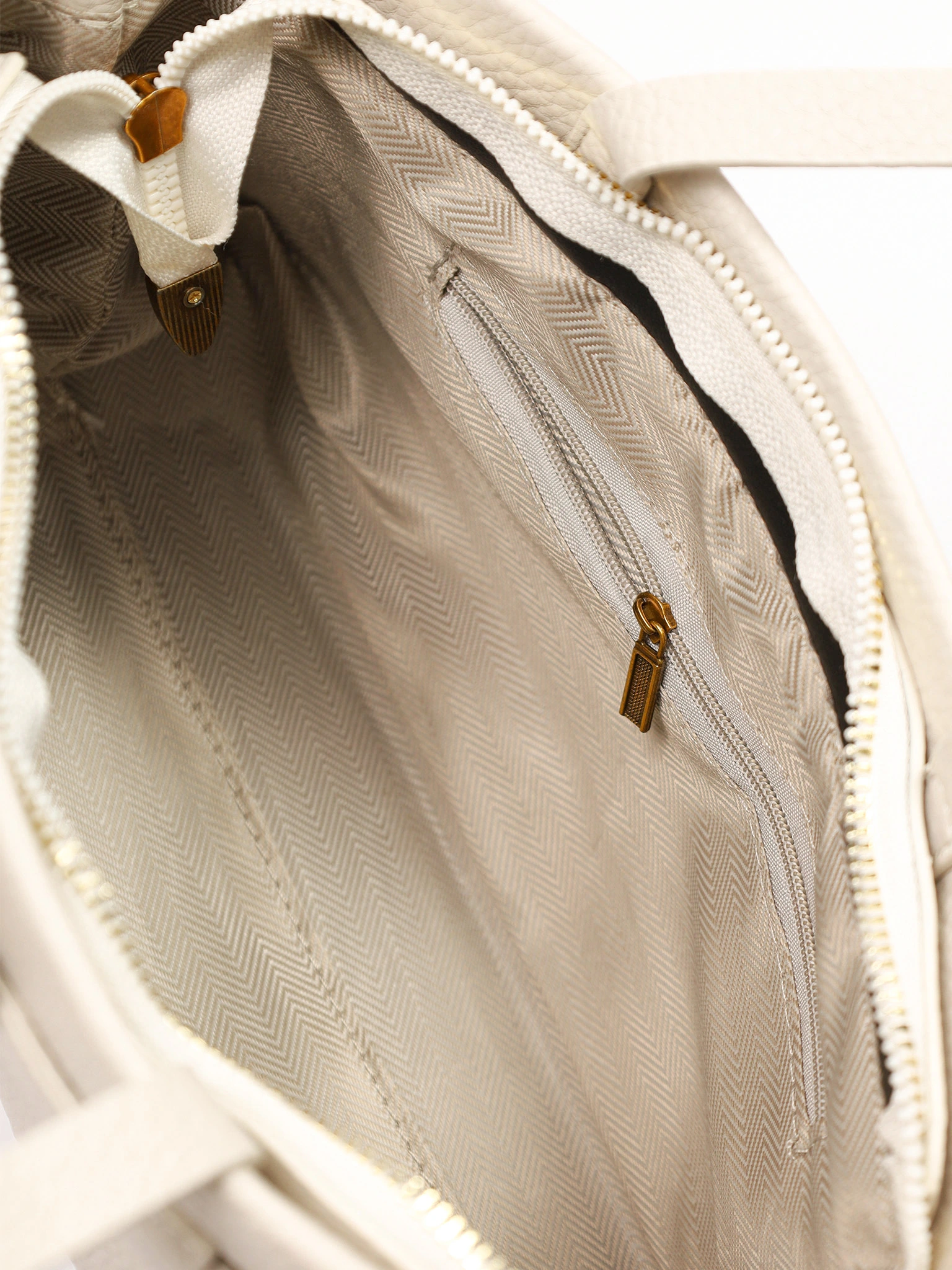 Сумка-тоут с декоративным платком и ремешком с пряжкой в ассортименте